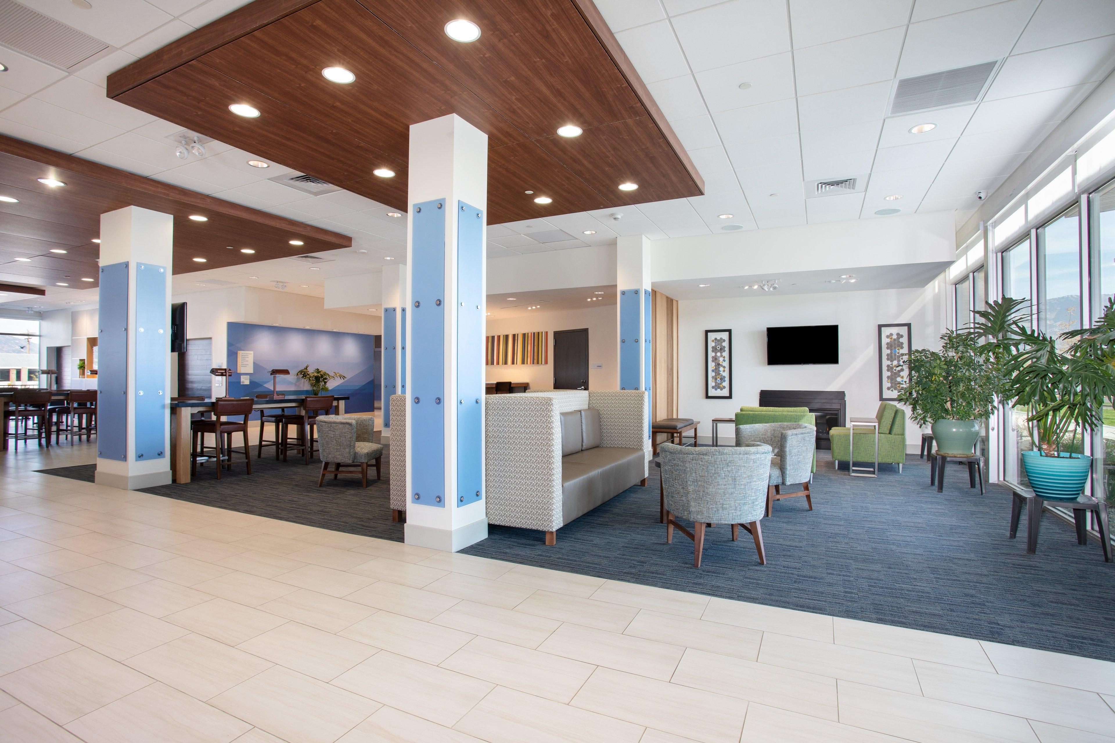 Holiday Inn Express & Suites - Ely By Ihg Екстер'єр фото